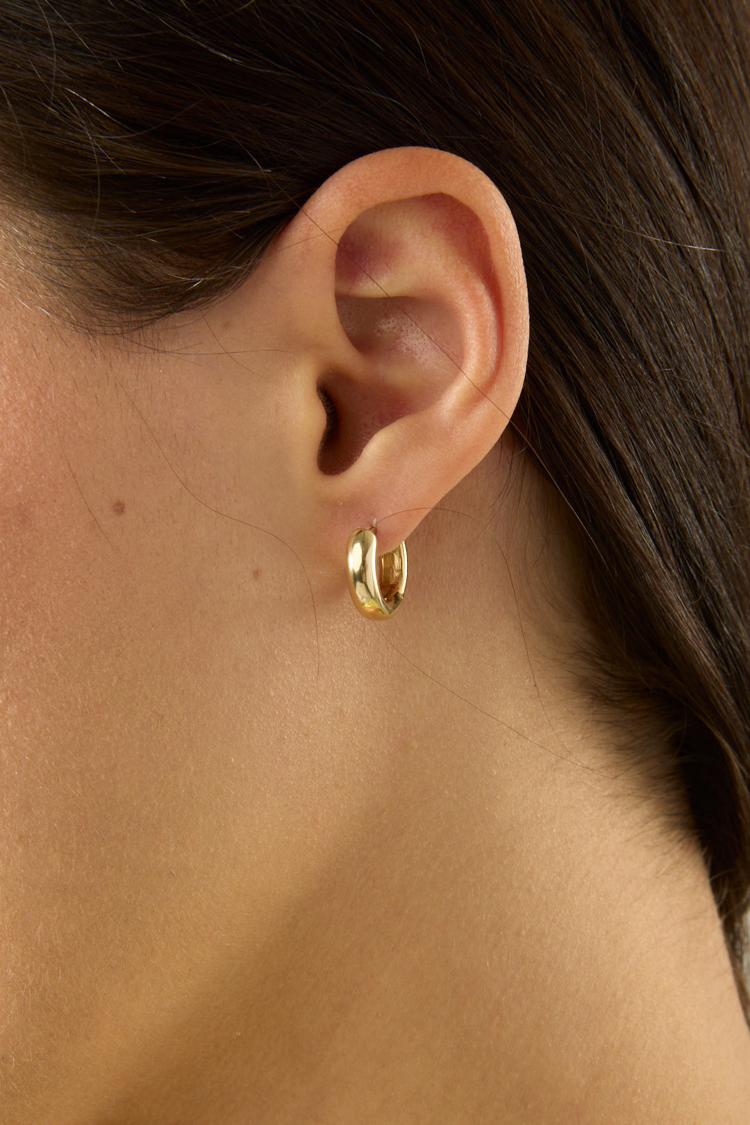 14KY High Polish Solid Huggies