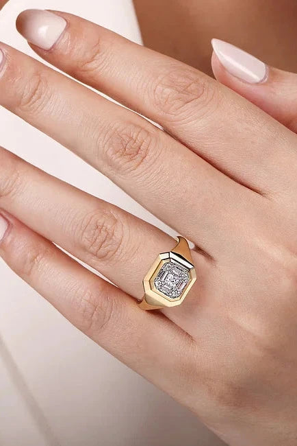 14KY Geometric Baguette Diamond Signet Ring