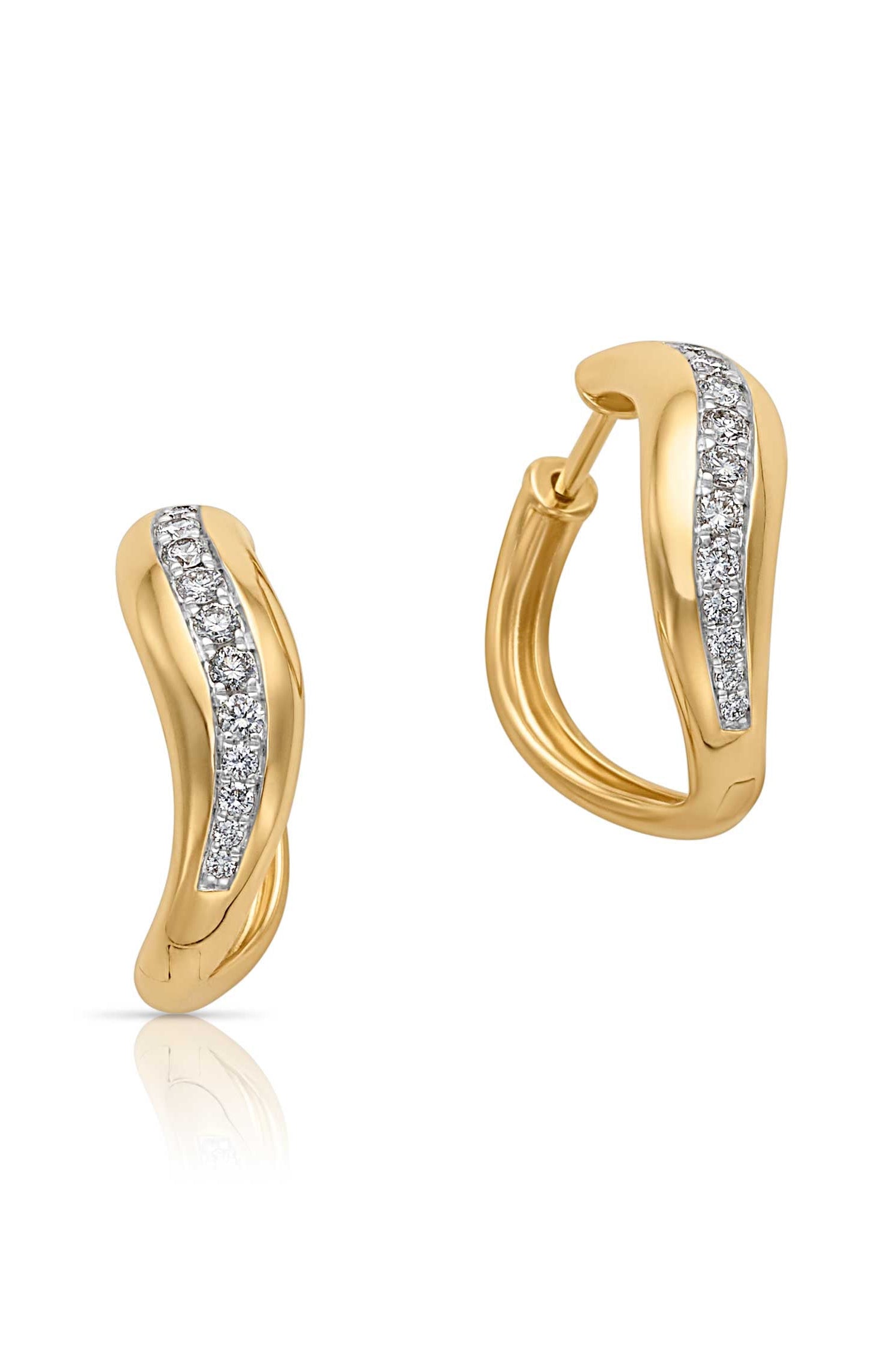 14KY Diamond Wave Huggie