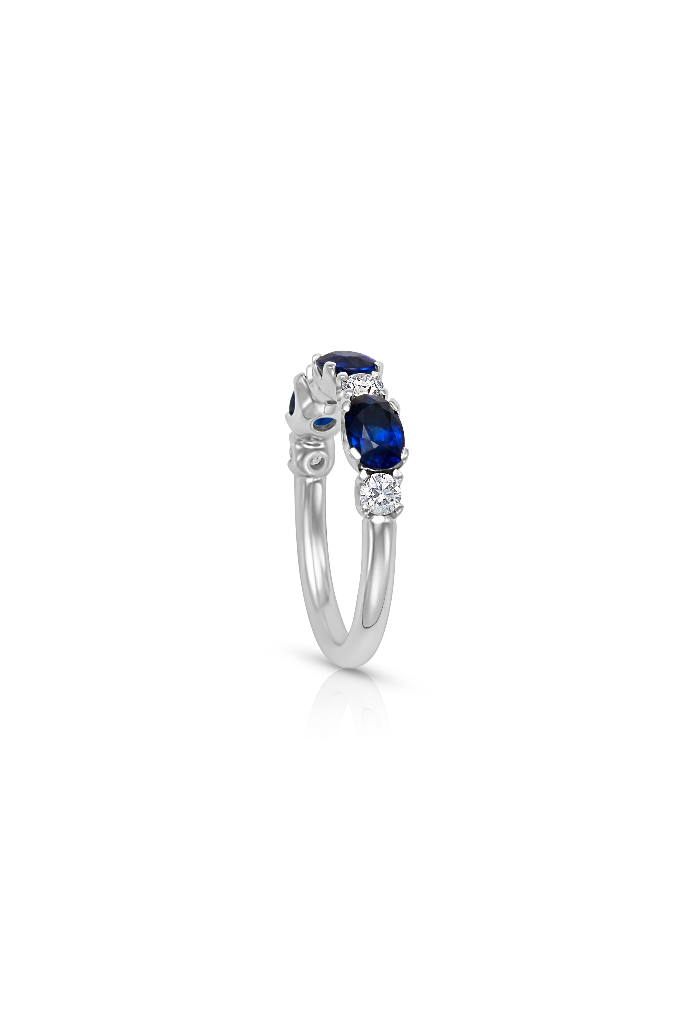18KW Oval Blue Sapphire Ring