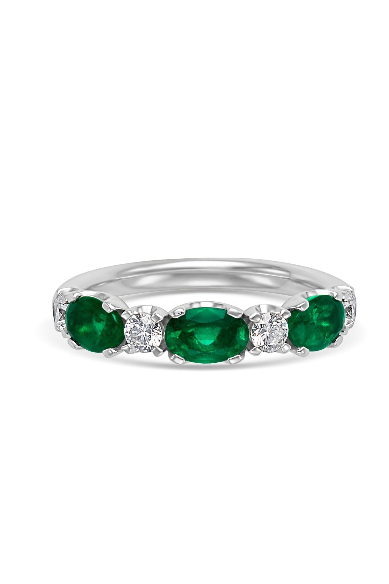 18KW Oval Emerald Ring