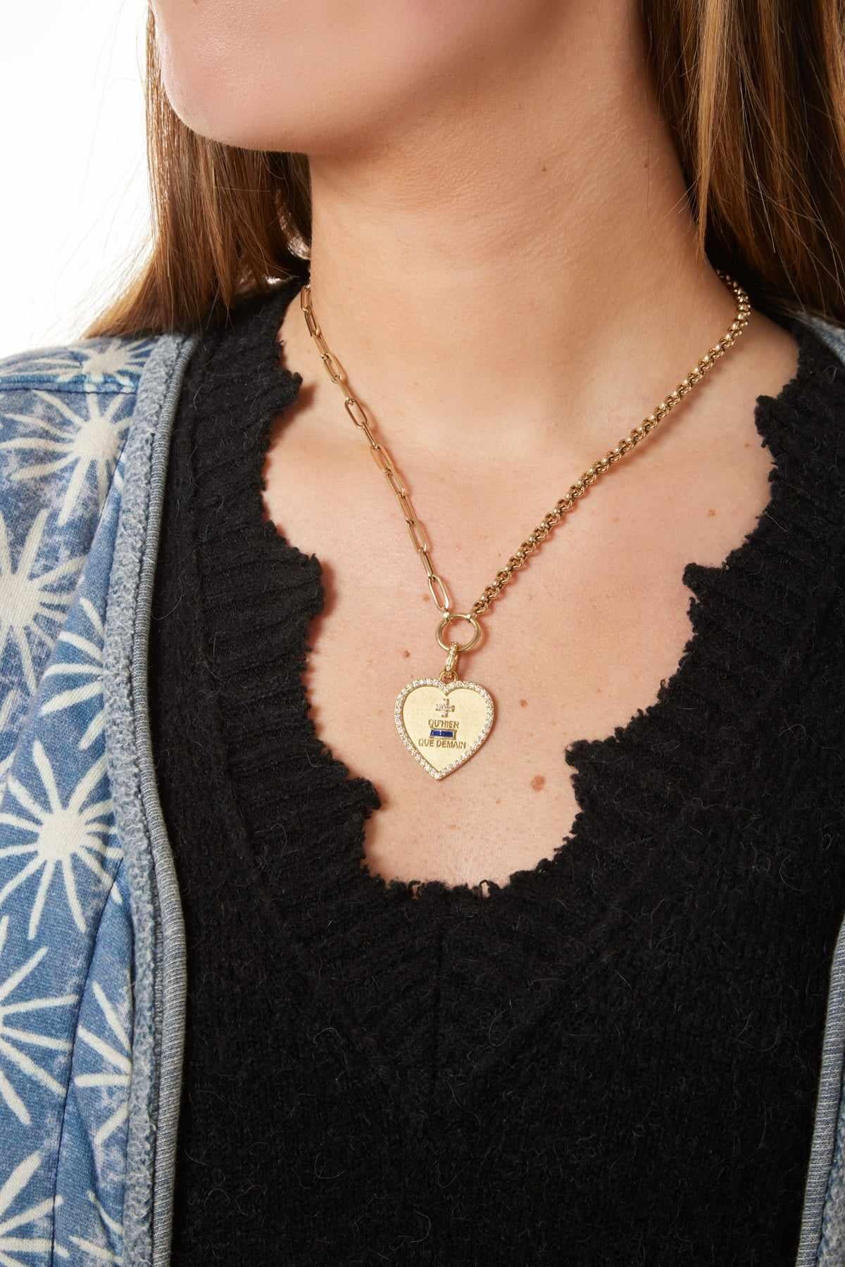 18KY Qu'Hier Que Demain Heart Love Token with Diamond Bezel