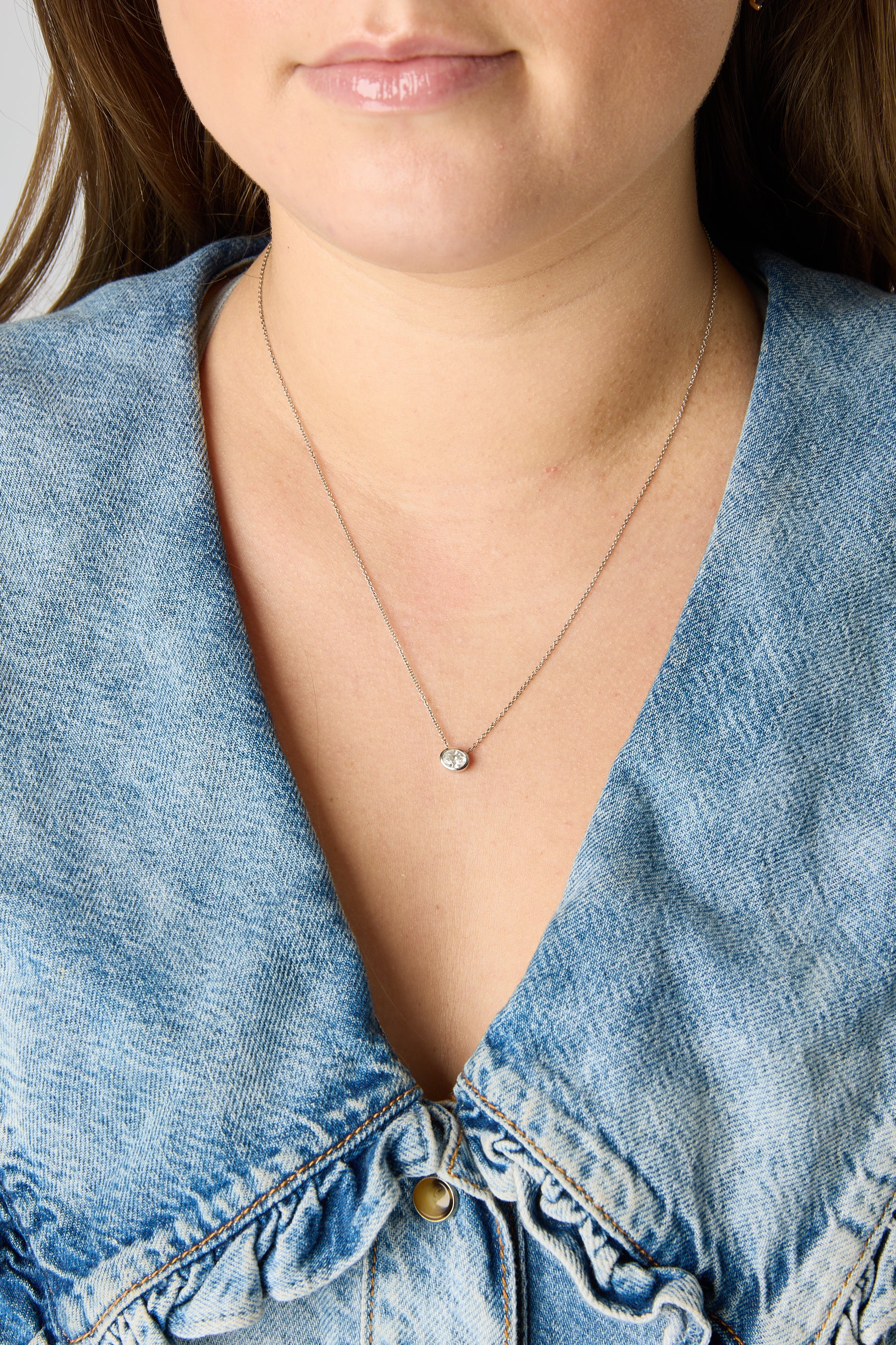 18KW Oval Horizontal Diamond Bezel Pendant