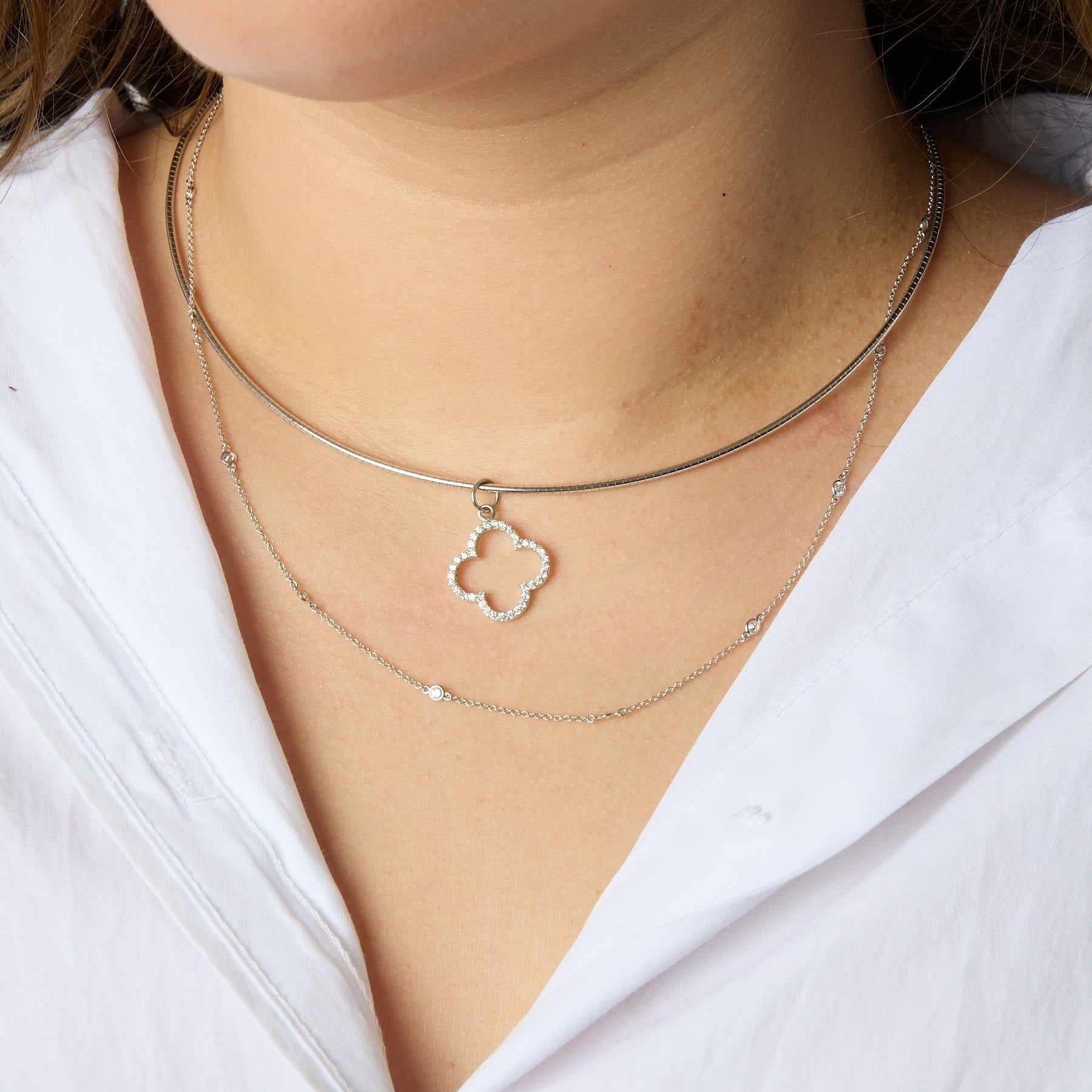 14KW Large Open Clover Charm