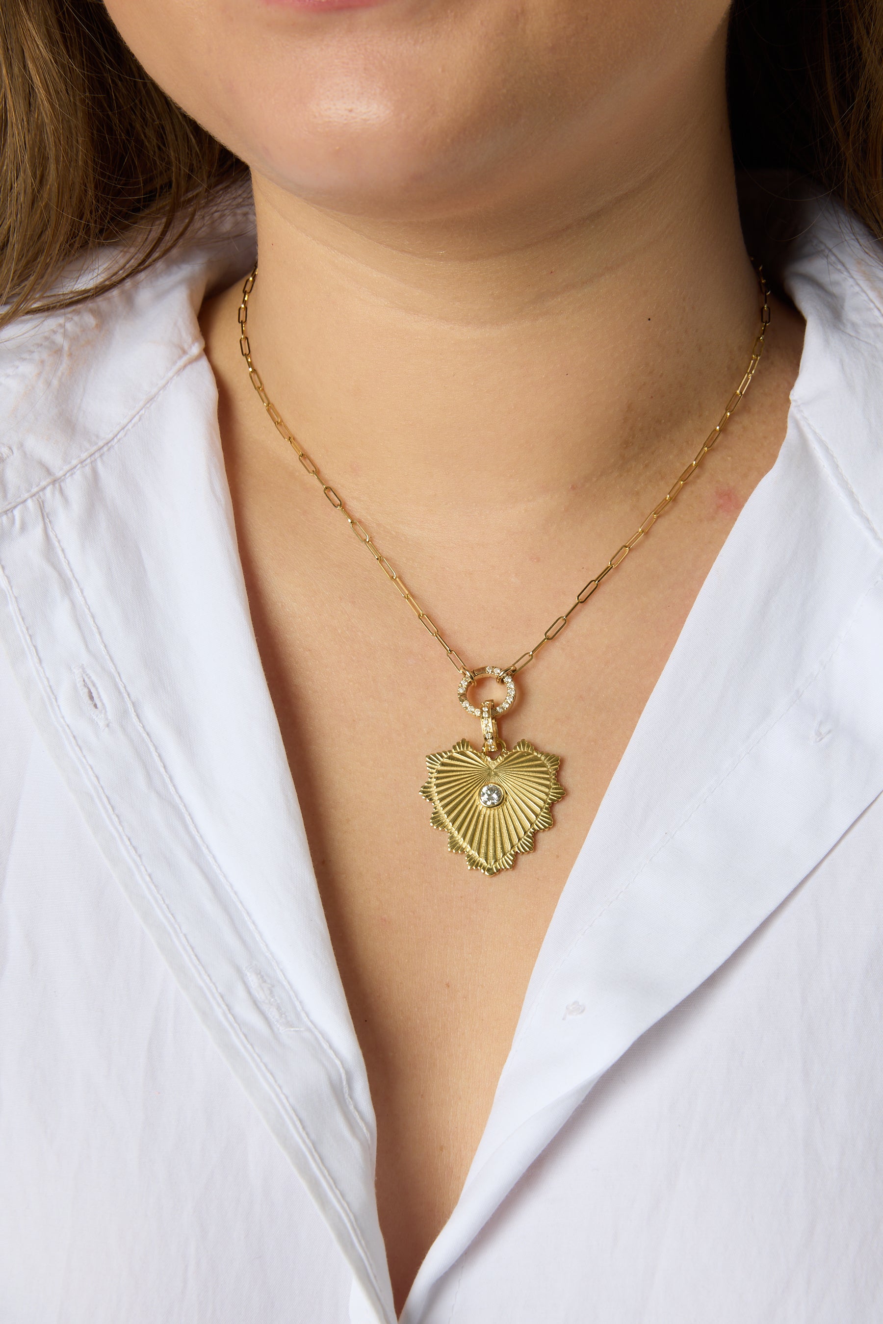 18KY Fluted Heart with Diamond