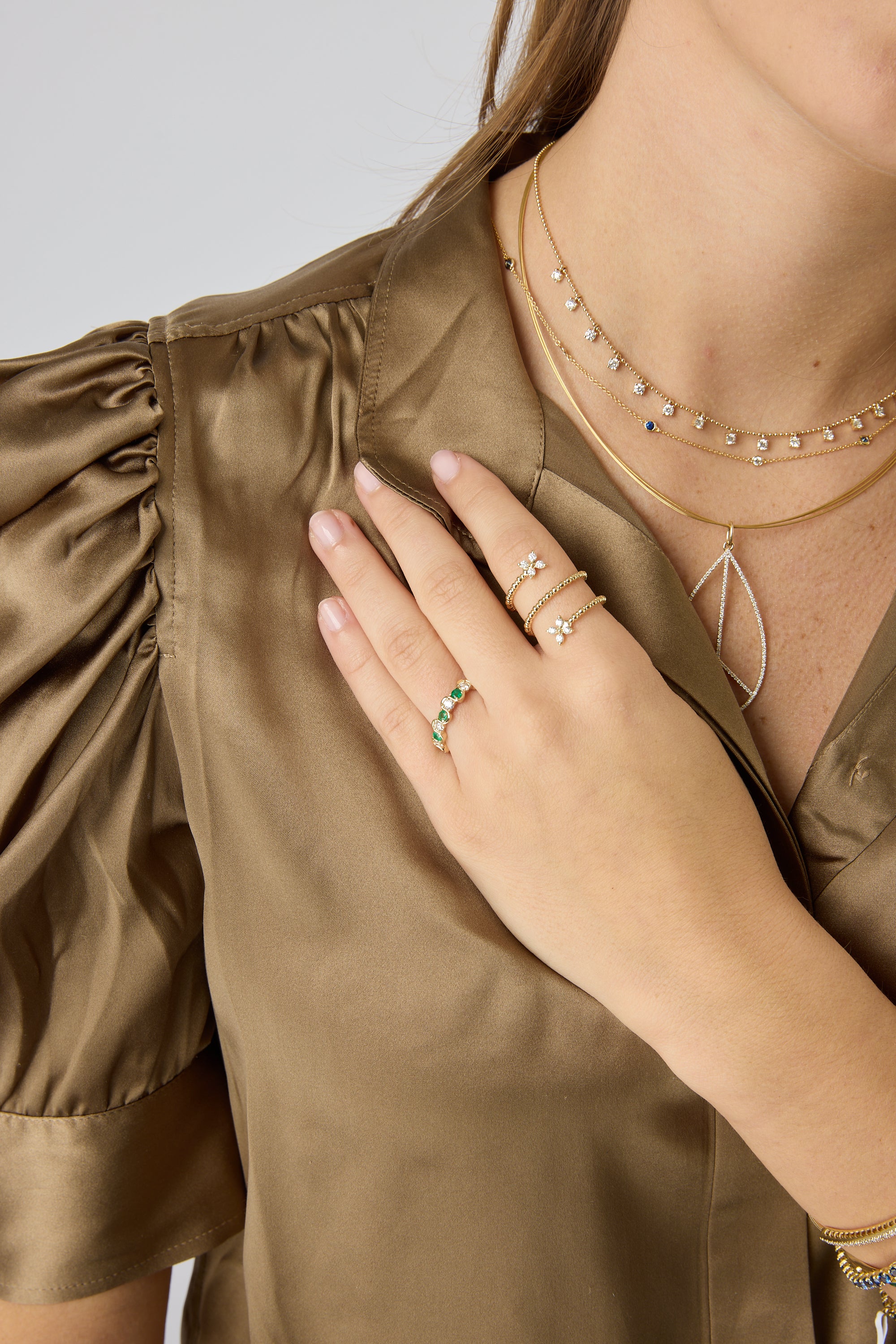 14KY Squiggly Diamond and Emerald Band