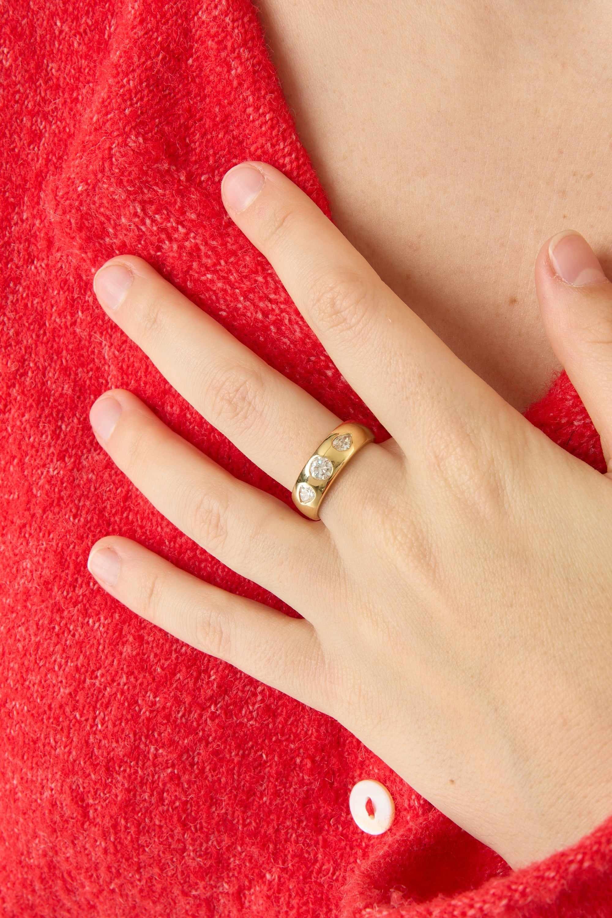 18KY 3 Stone Band