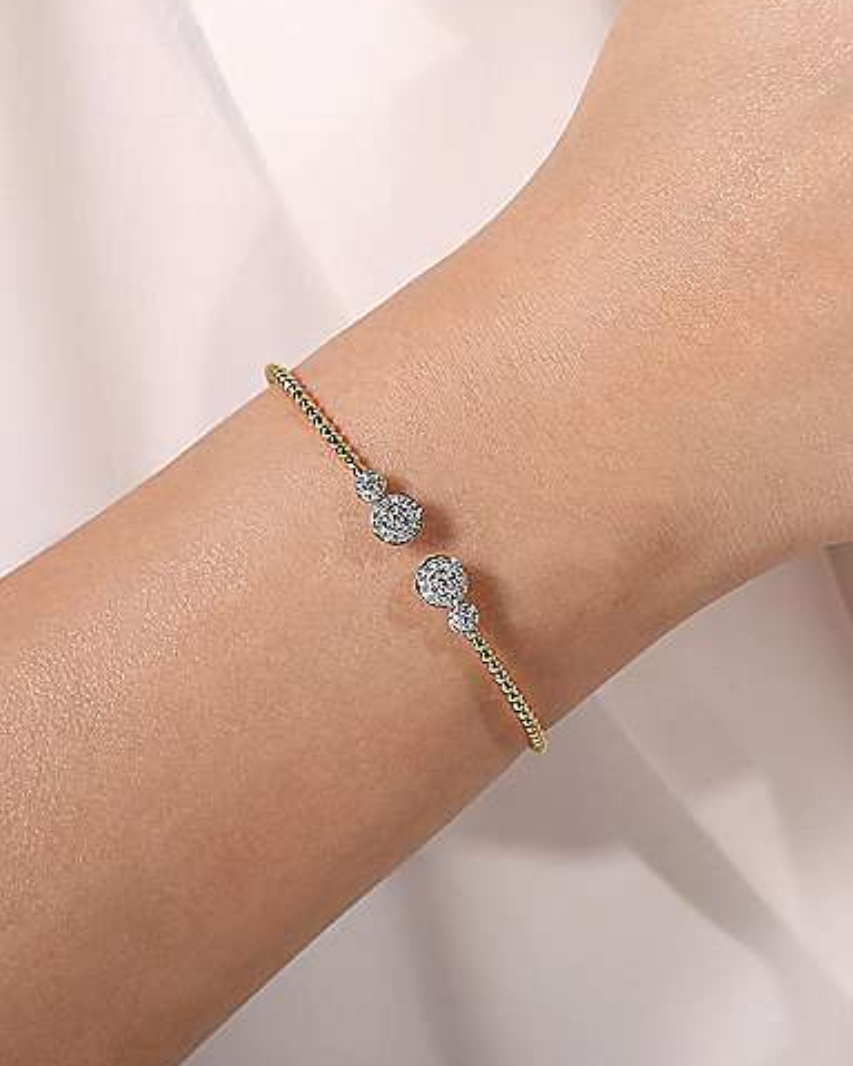 14KY Bujukan Bead Split Cuff with Round Diamond Pavé Caps