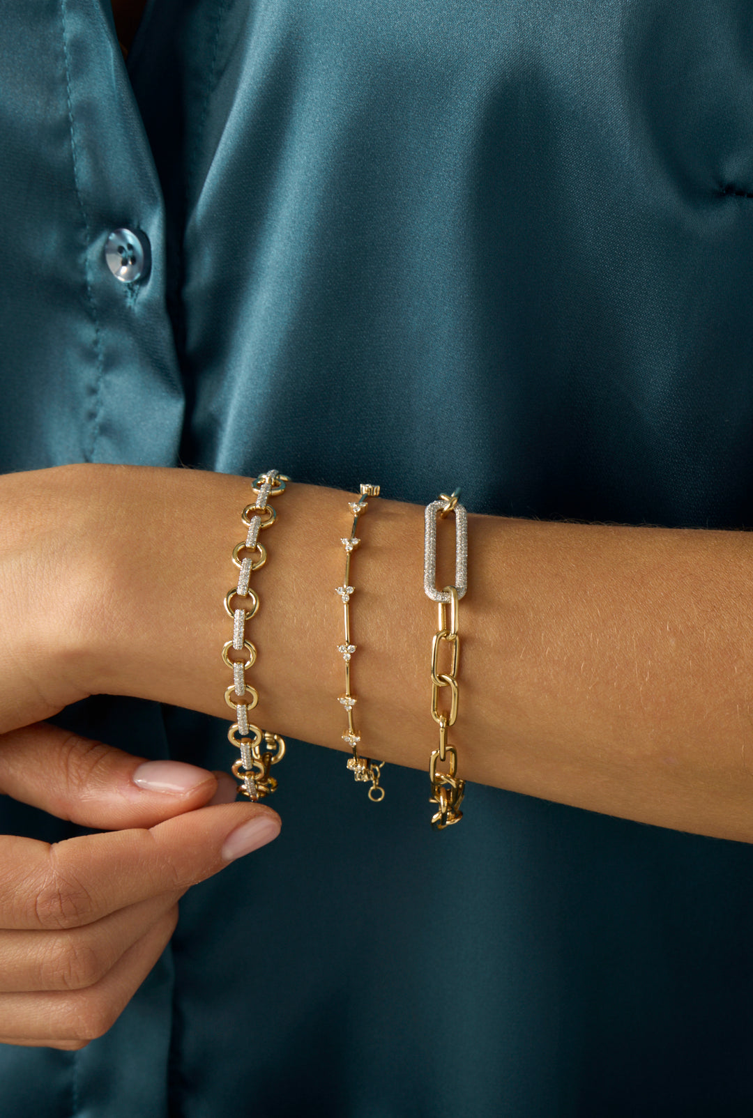 14KYW Link Bracelet with Large Pave Link