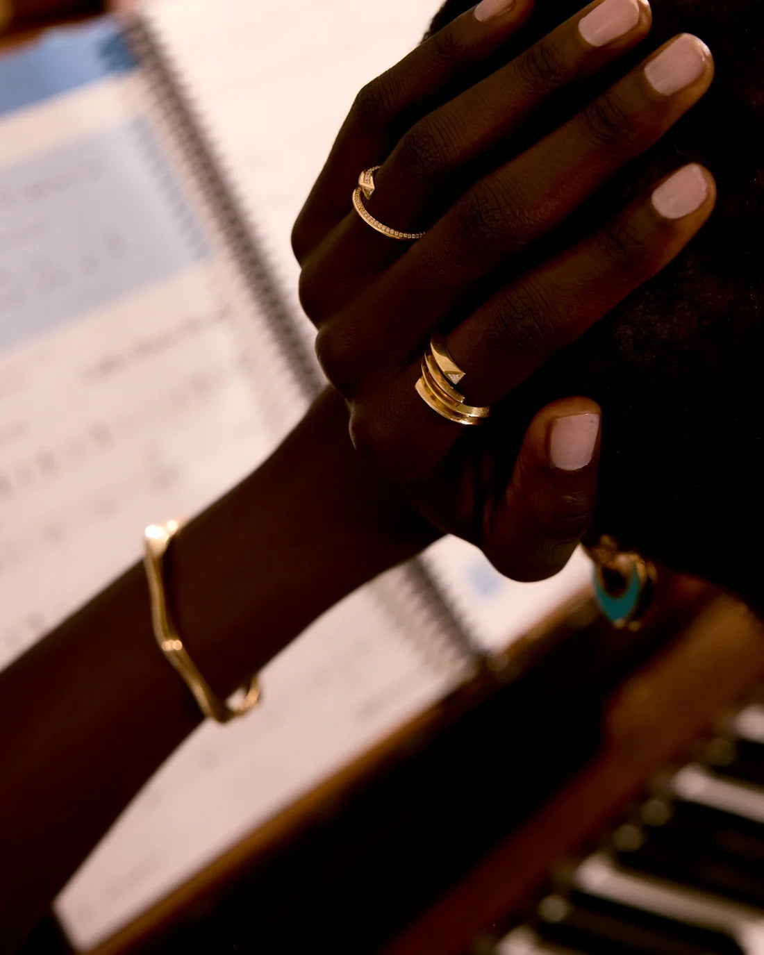 18KY Ziggy Trillion Ring