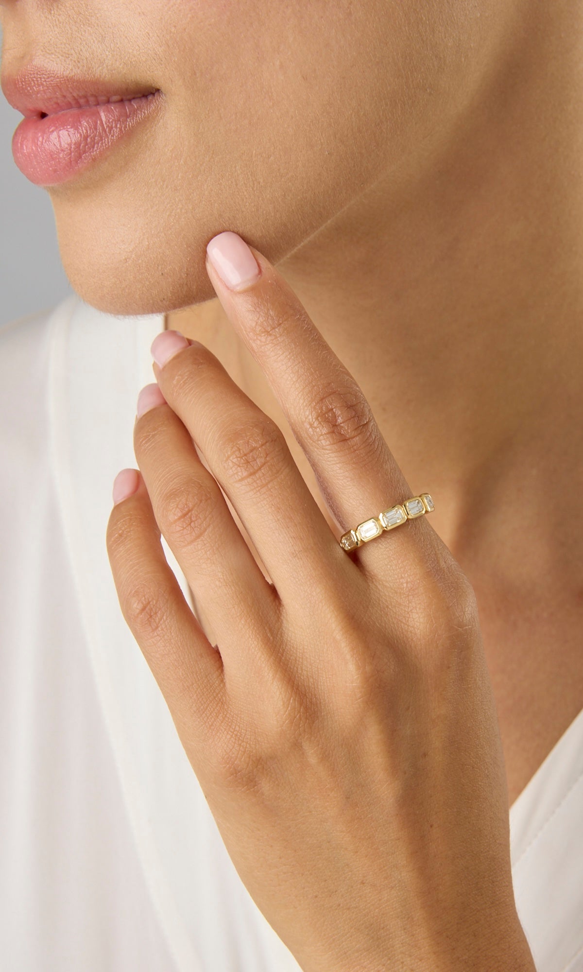 18KY Emerald Cut Diamond Horizontal Halfway Band