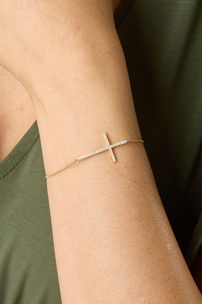 14KY Simple Diamond Cross Bracelet