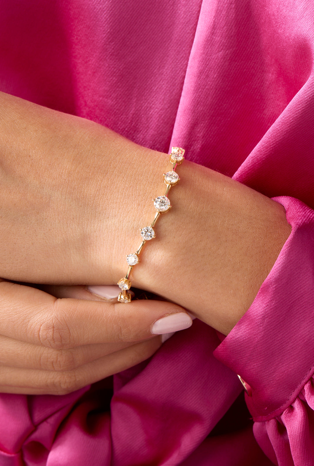 18KY Tapered Diamond Stick Tennis Bracelet
