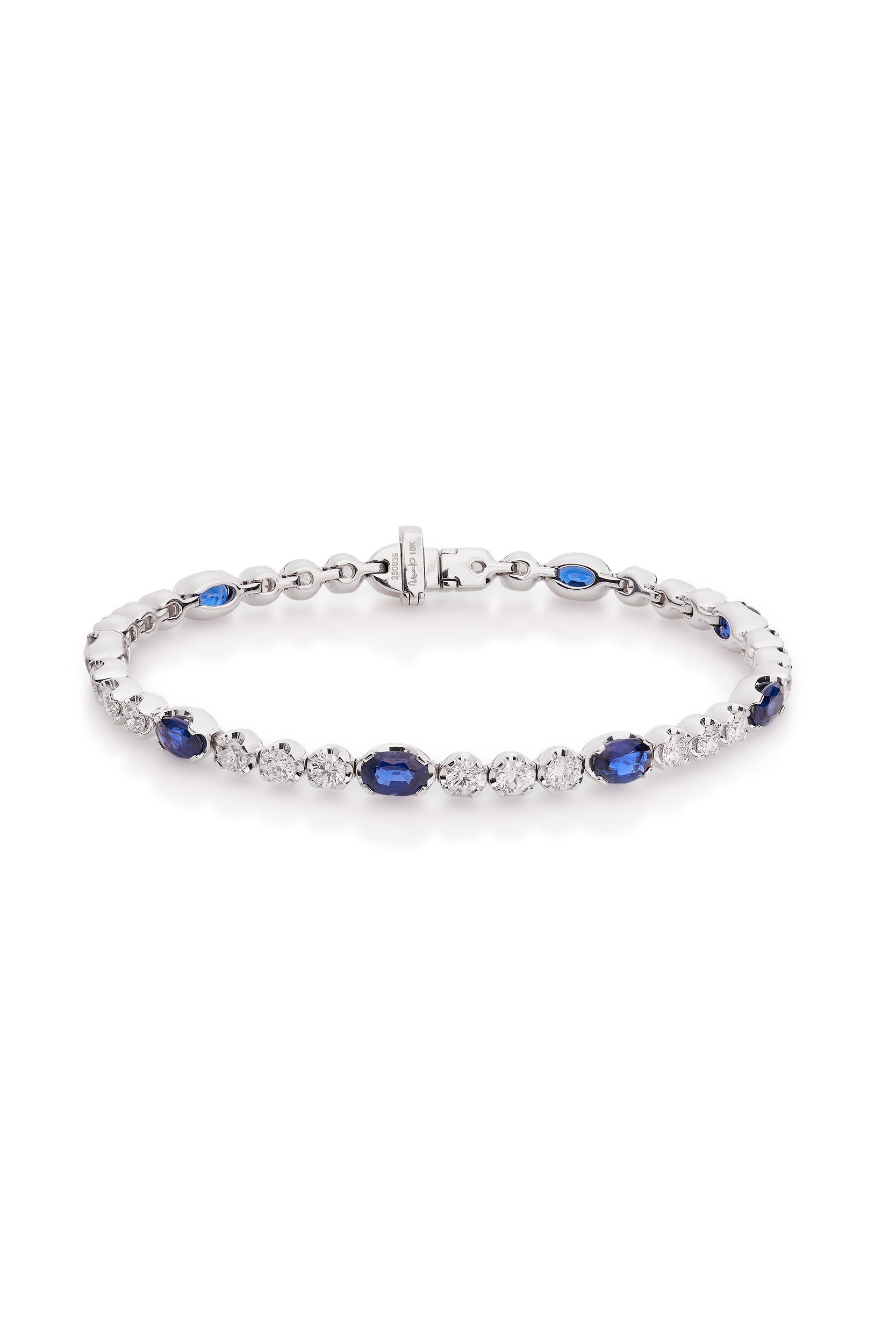 18KW Oval Blue Sapphire Link Bracelet