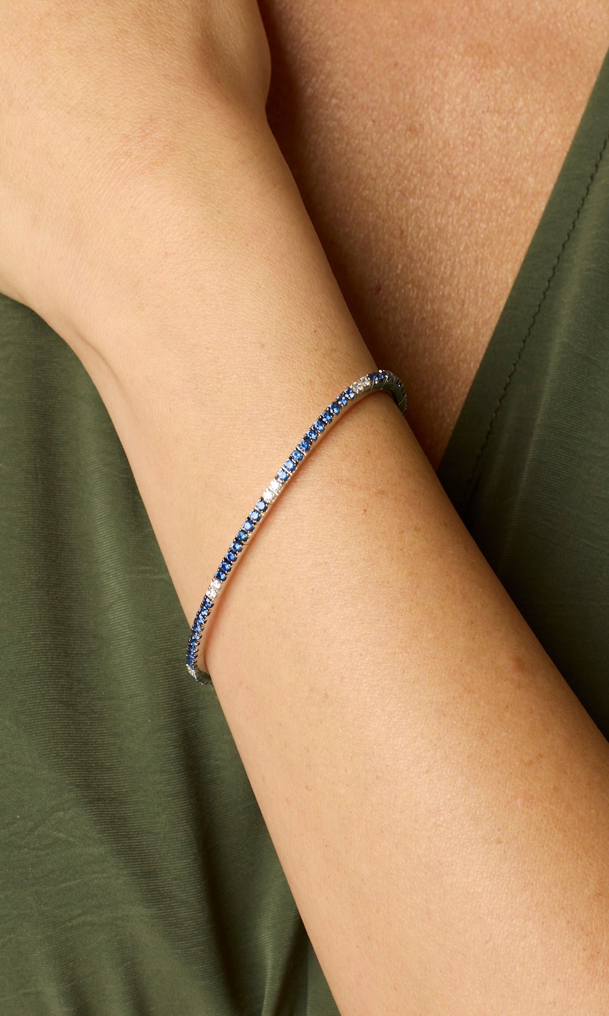 18KW Stretch Blue Sapphire & Diamond Tennis Bracelet