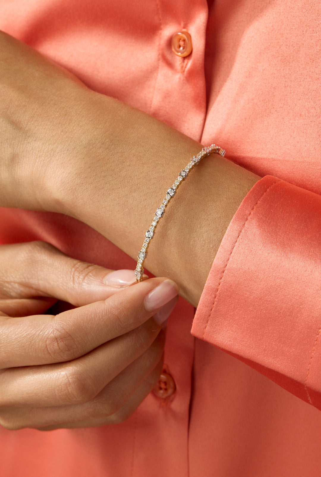 14KY Alternating Diamond Flex Bracelet