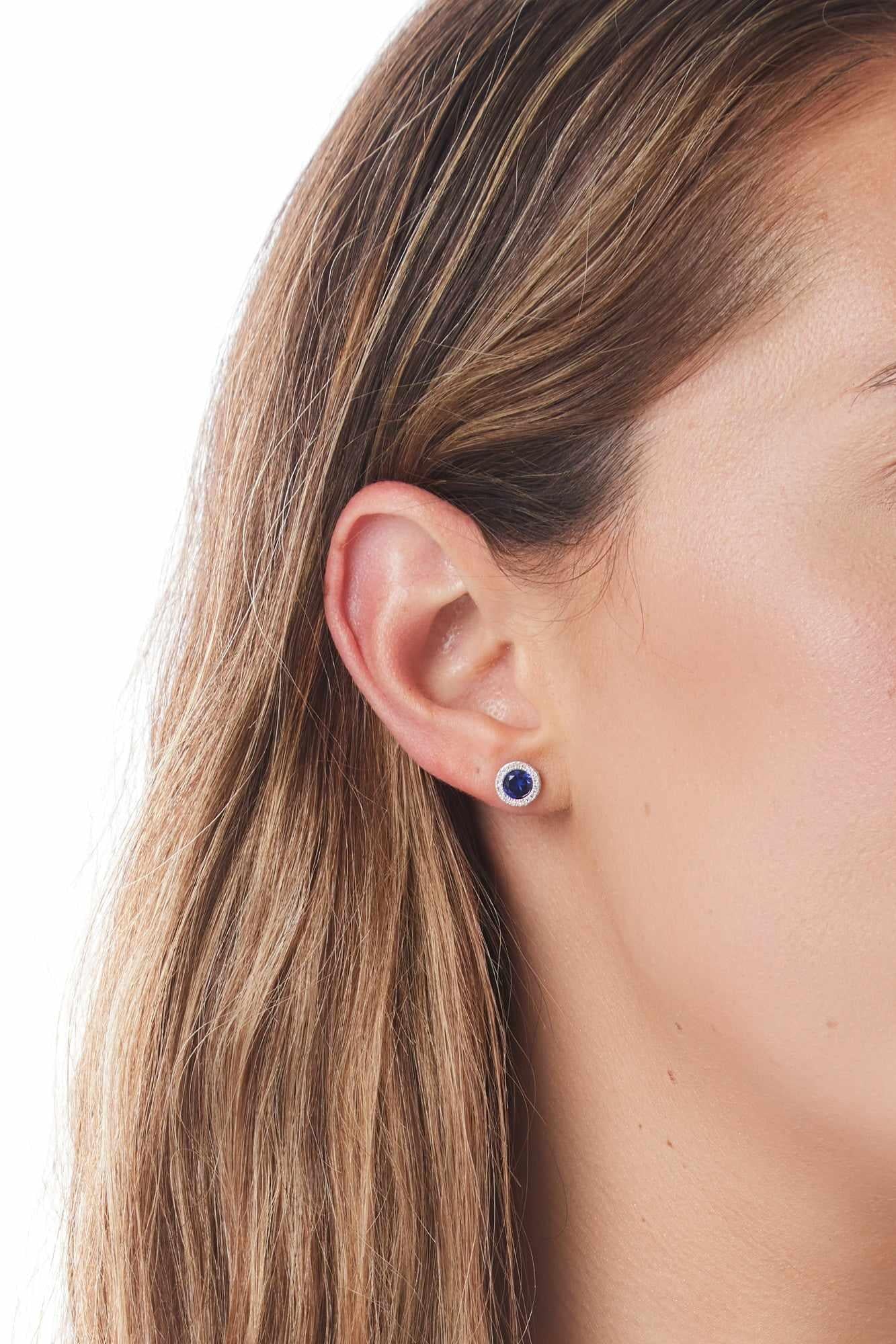 14KW Diamond Halo Stud Earrings Sapphire Corundum