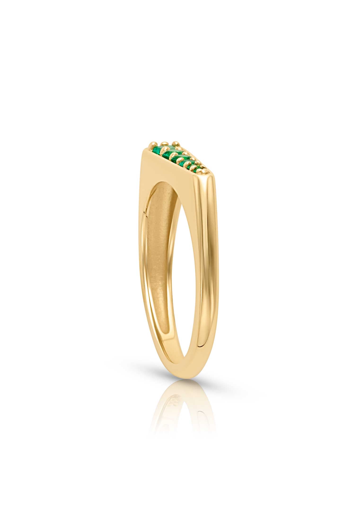 14KY Graduating Emerald Ring