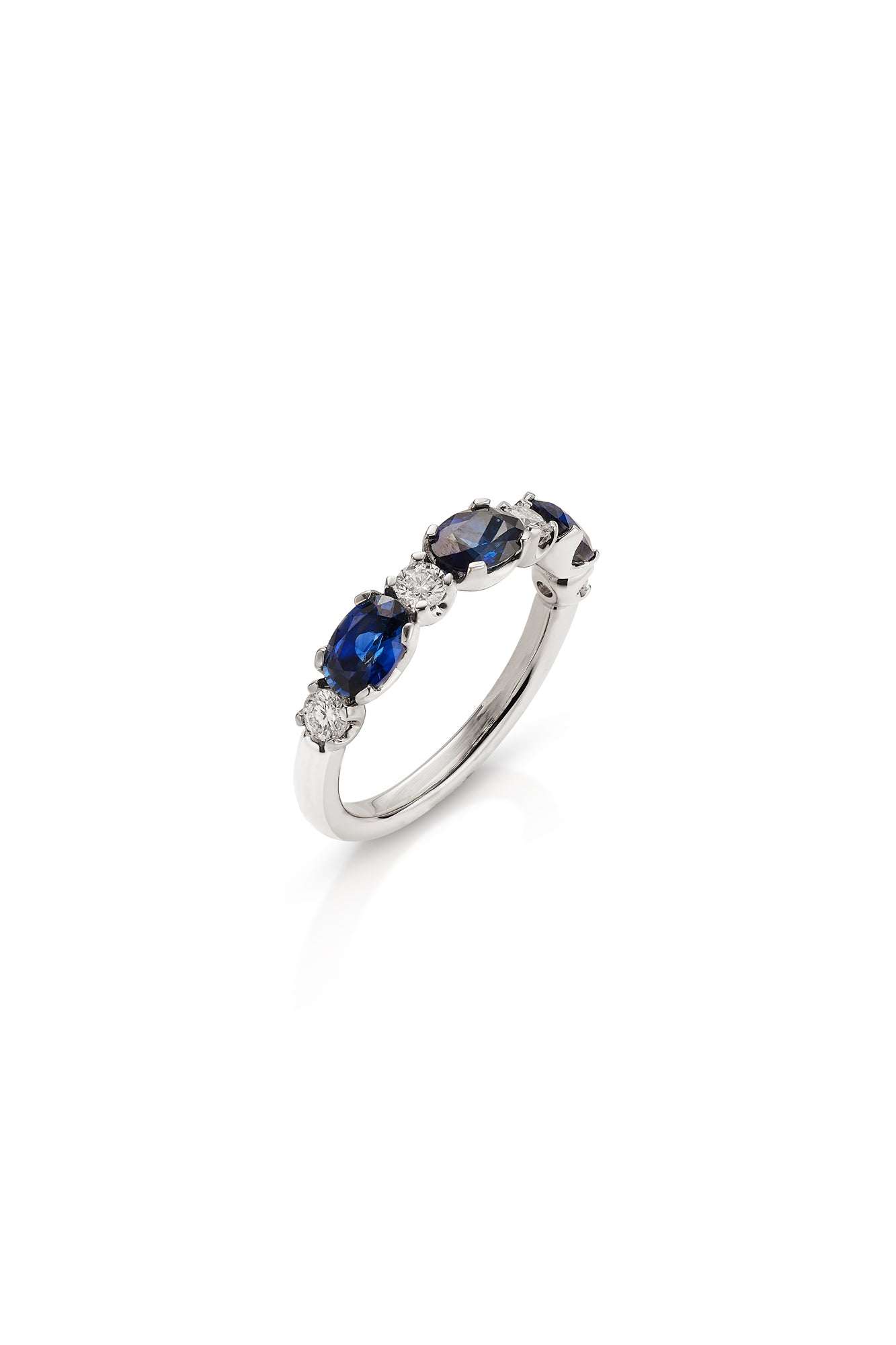 18KW Oval Blue Sapphire Ring