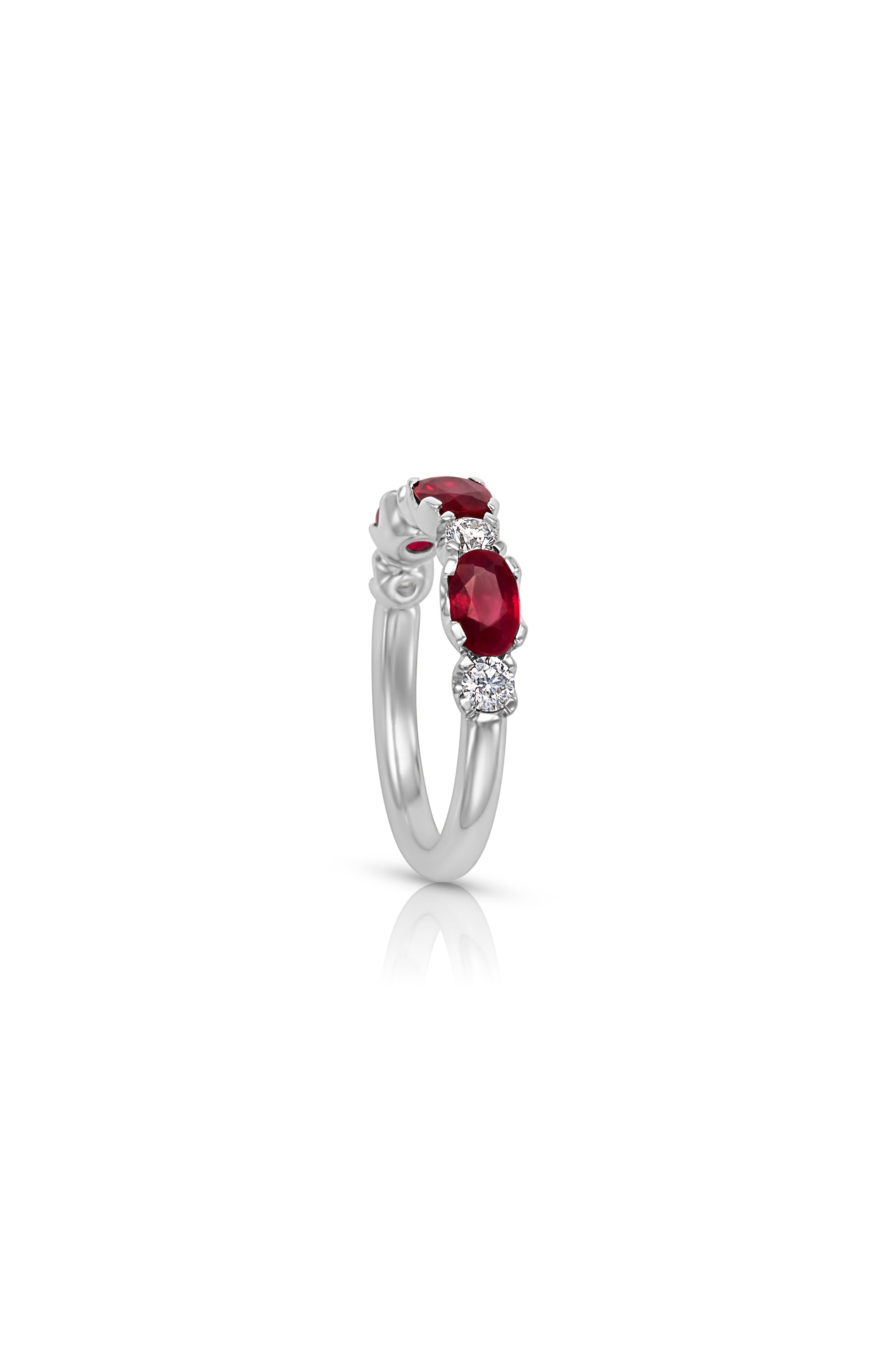 18KW Oval Ruby Ring
