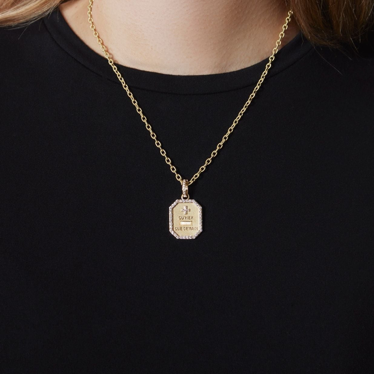 18KY Que Demain Love Token Dogtag with Pave Halo