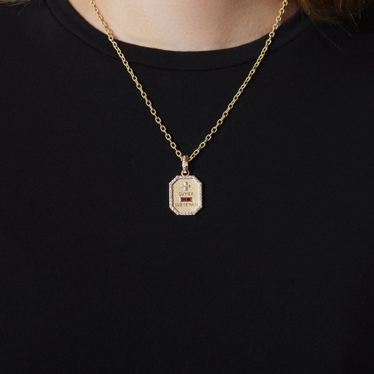 18KY Que Demain Love Token Dogtag with Pave Halo