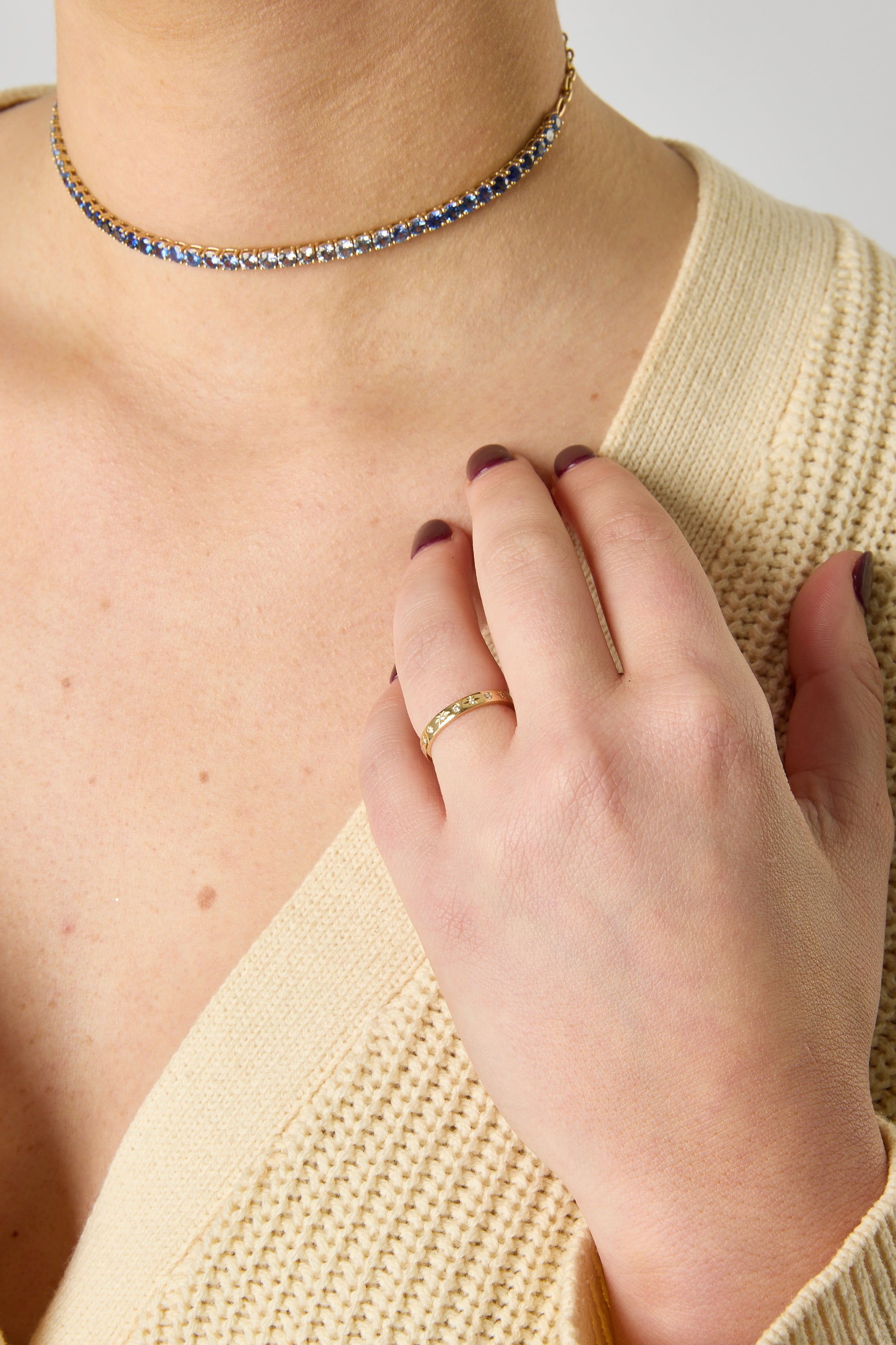 14KY Round and Star Set Diamond Band