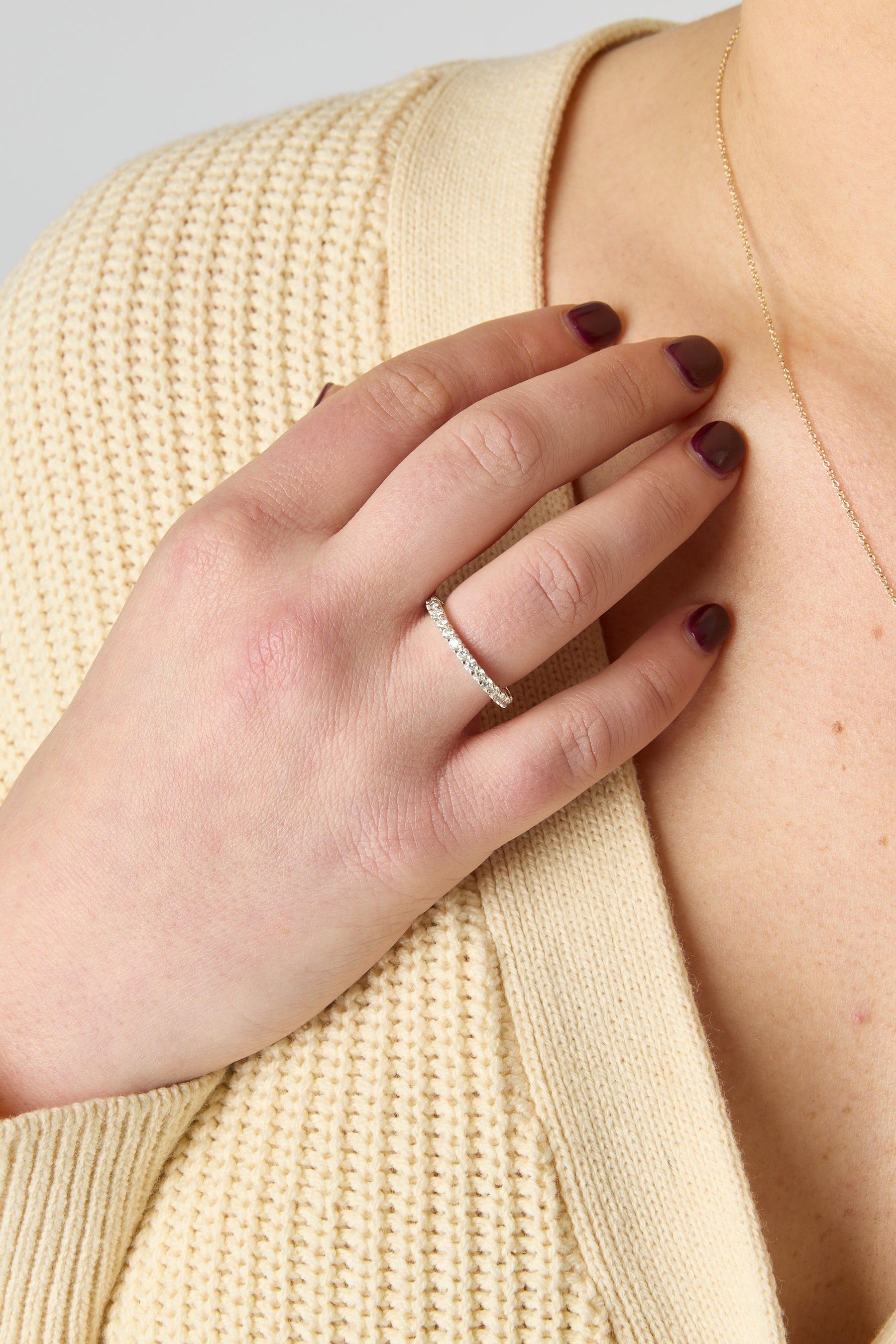 14KW Round Eternity Band