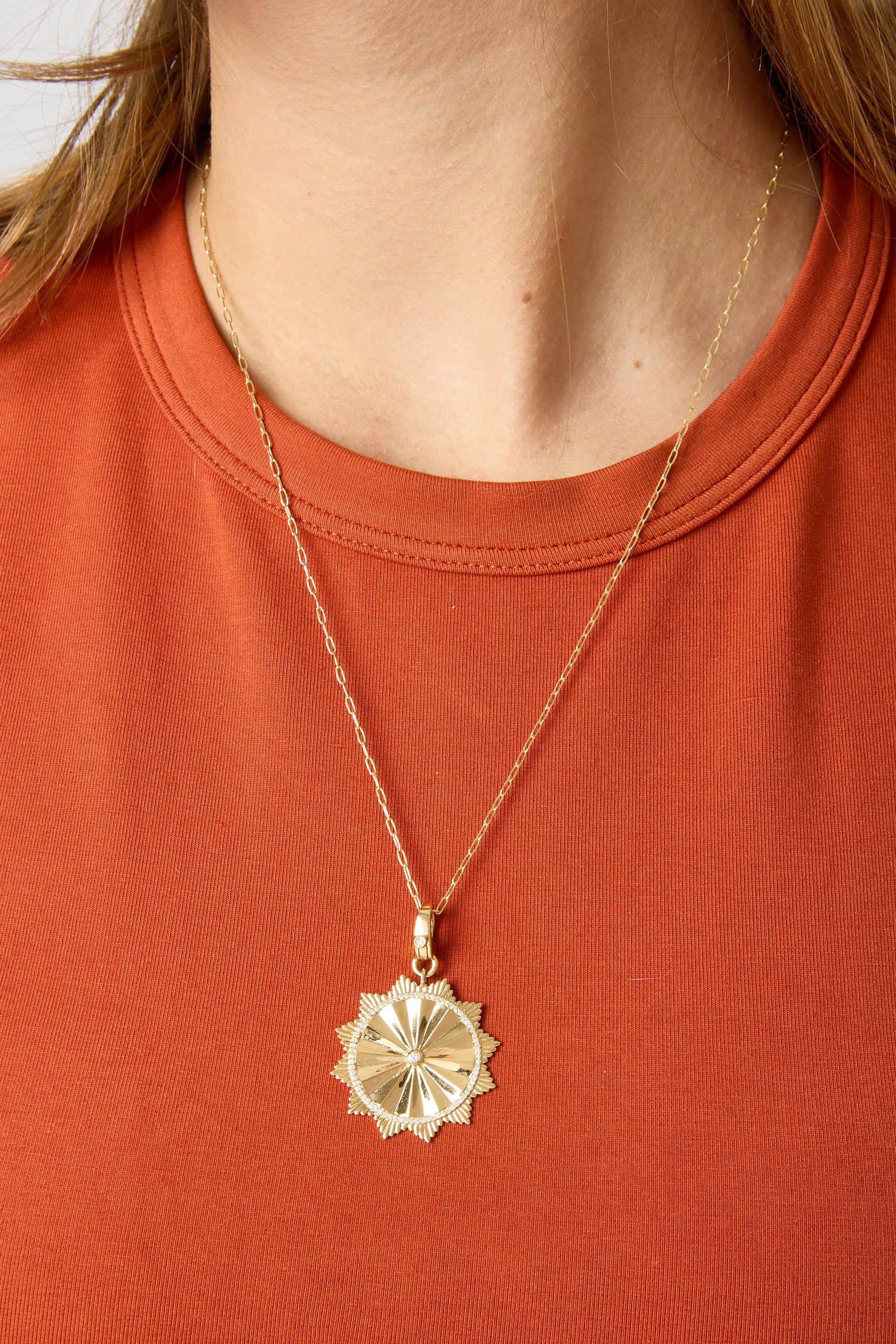 14KY Fluted Sun Disc with Clip