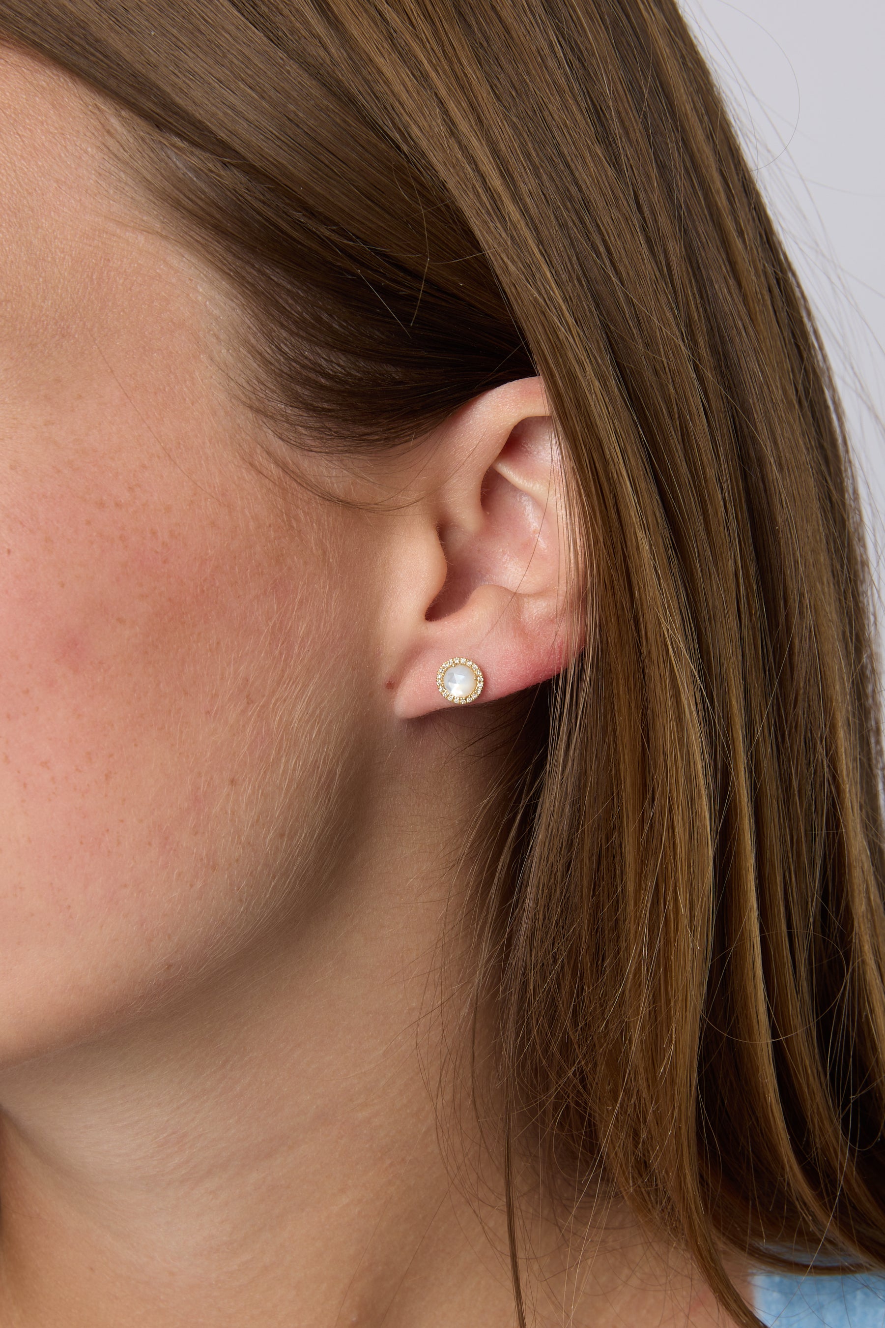 14KY Rosie Mother of Pearl with Diamond Halo