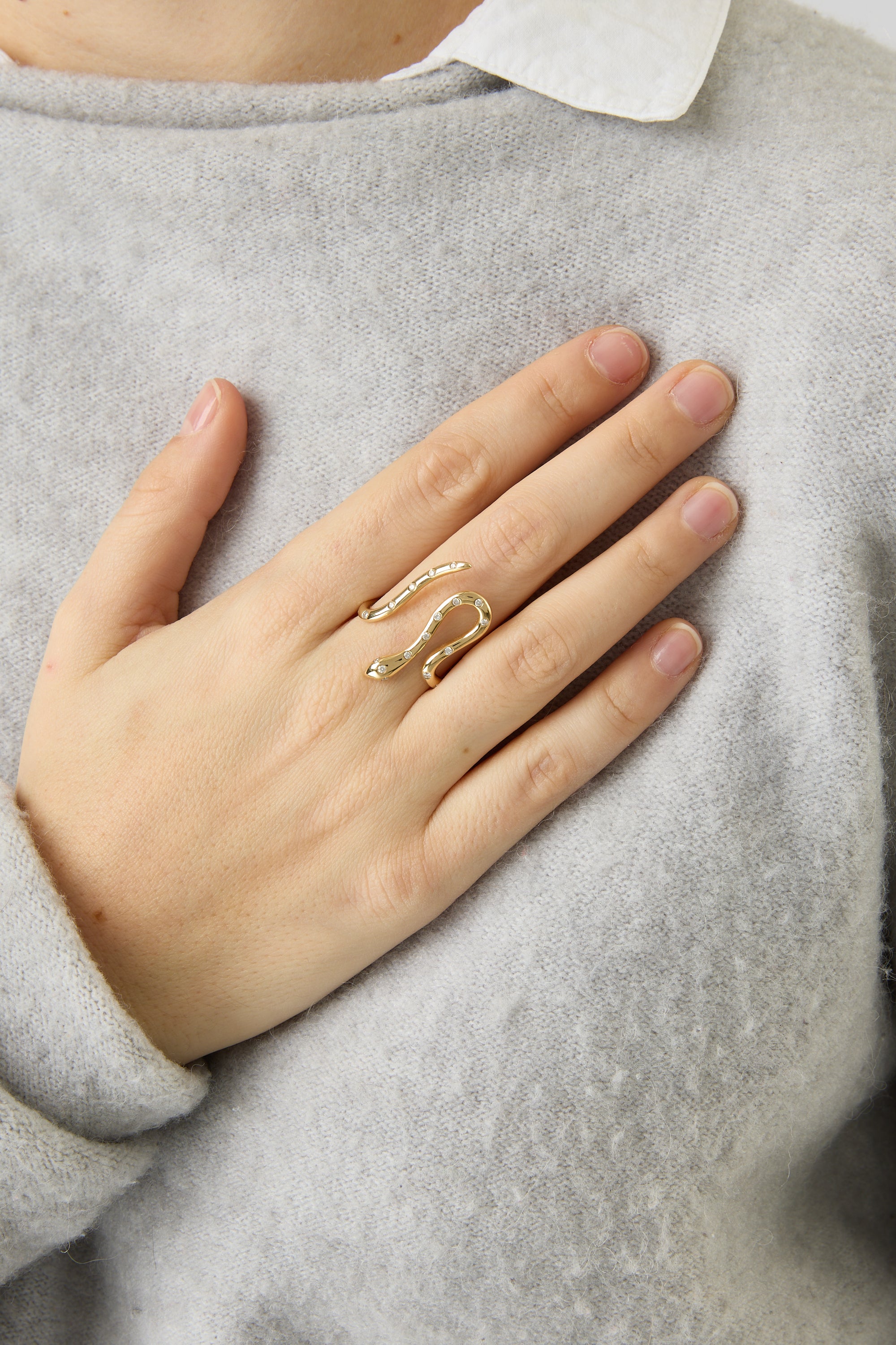 14KY Burnished Snake Ring