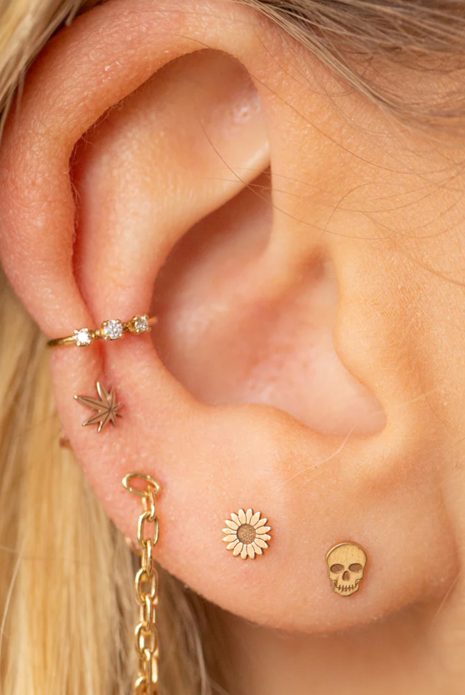 Itty Bitty Skull Stud