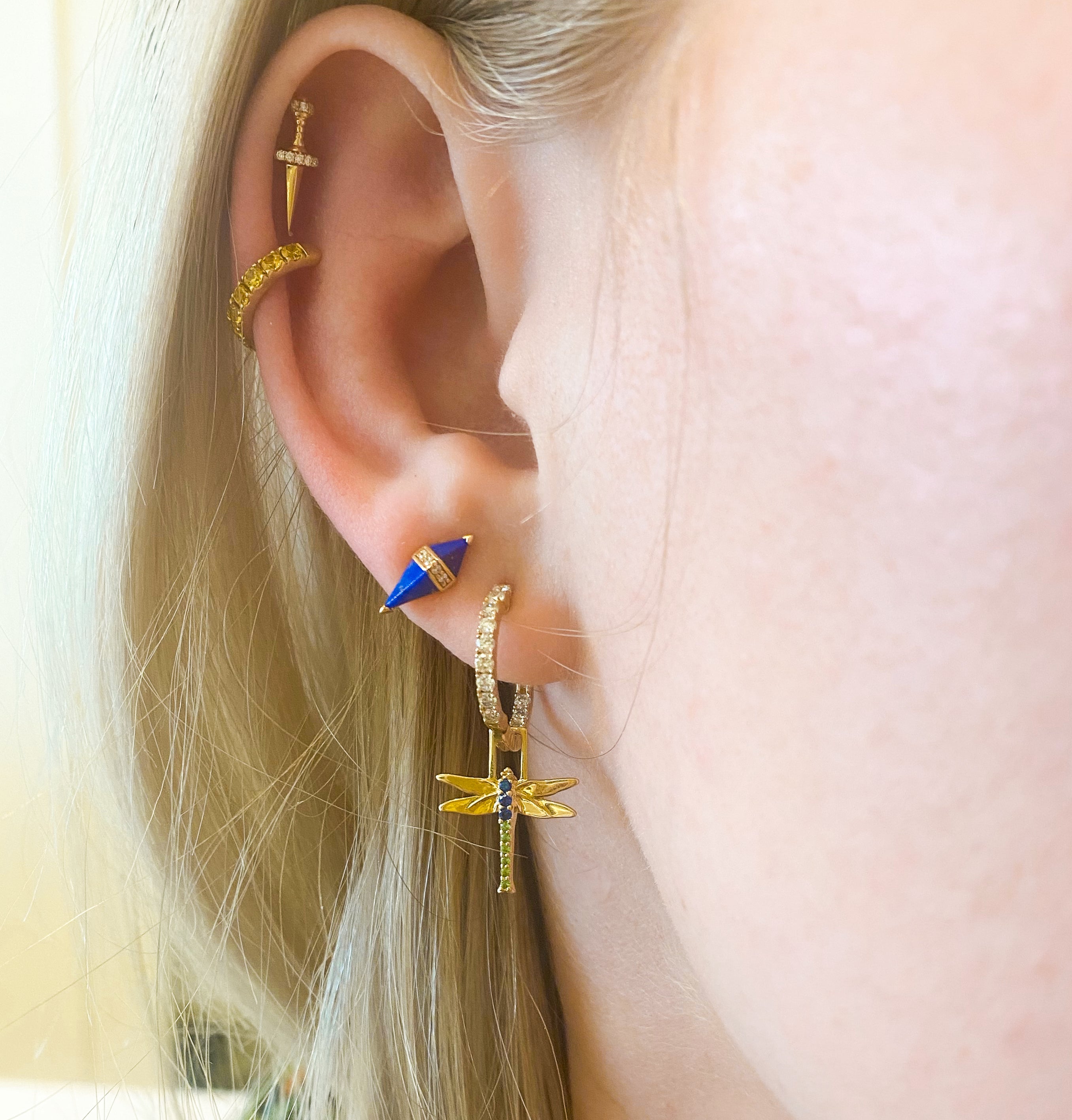 14KY Single Dragonfly Earwish