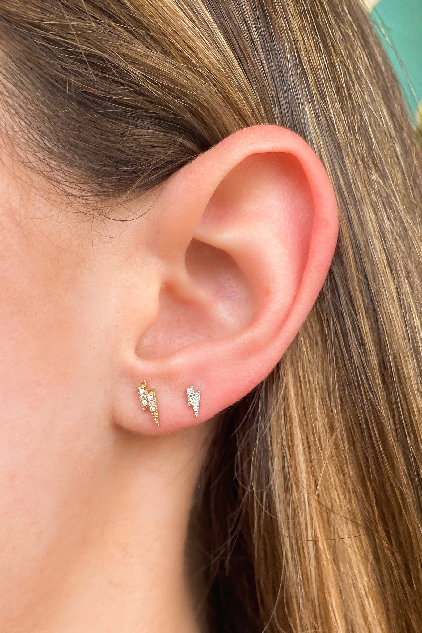 14KY Lighting Bolt Studs