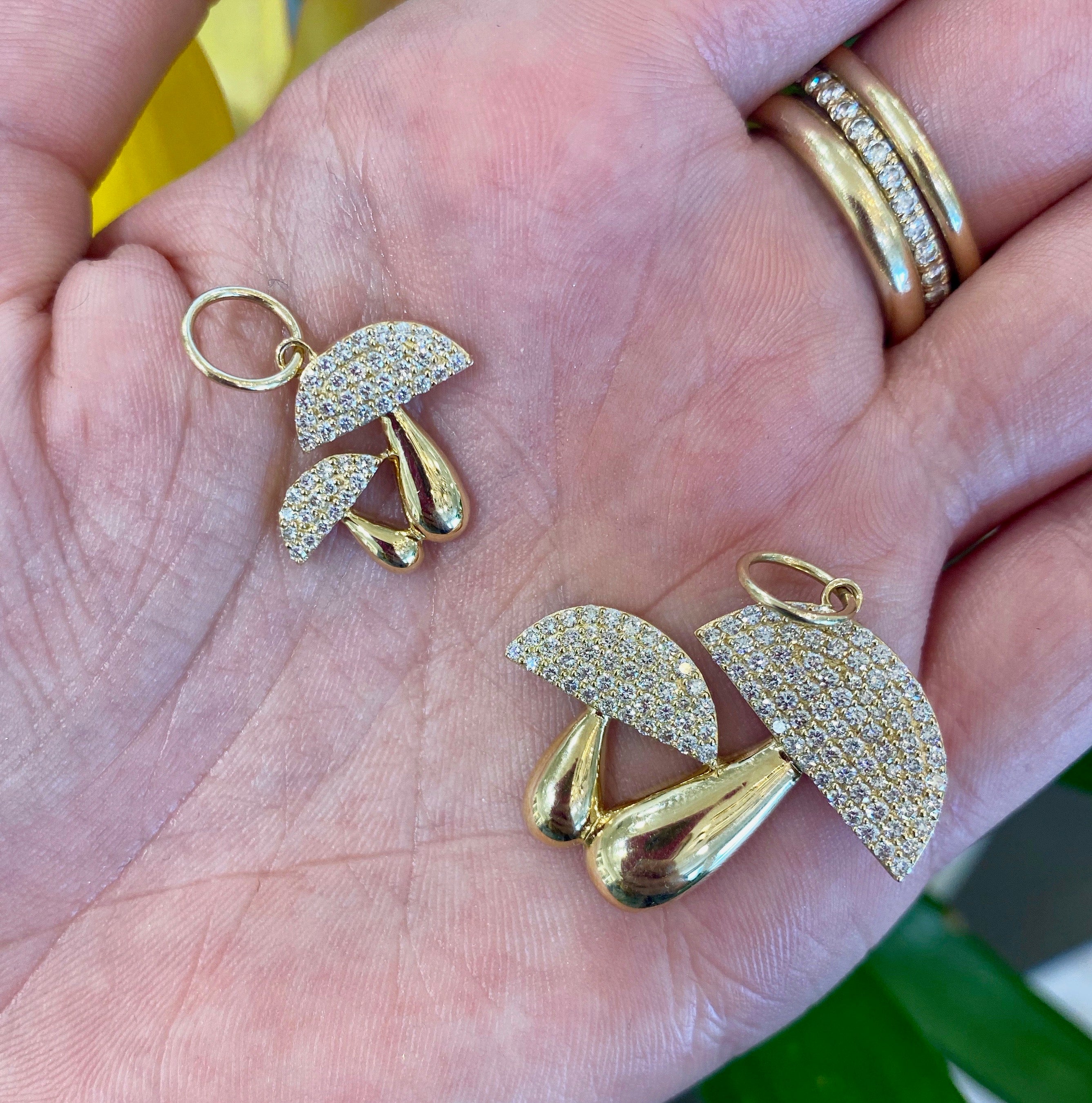 14KY Mushroom Charm