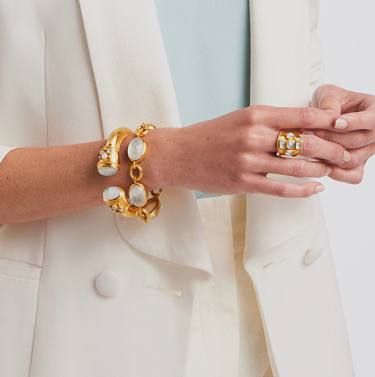 Cassis Cuff Gold